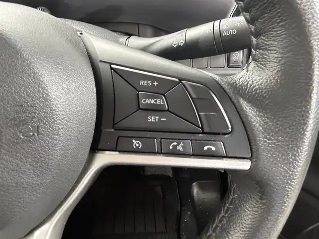 日産 セレナ ハイウェイスター V 大阪府 2020(令2)年 1.7万km ダイヤモンドブラック 全方位カメラ　後席モニター　フロントエアロ　カプロンシート　ＢＳＭ　クルコン　純正ナビＴＶ　両側電動　ＥＴＣ　ドラレコ　クリアランスソナー　オートマチックハイビーム　オートライト　ＬＥＤヘッドライト