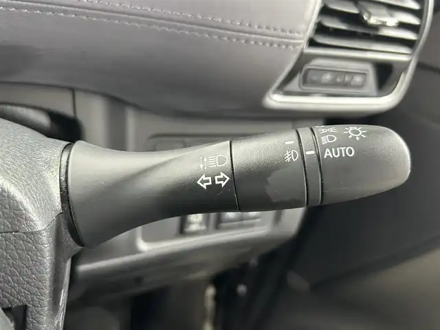 日産 セレナ ハイウェイスター V 大阪府 2020(令2)年 1.7万km ダイヤモンドブラック 全方位カメラ　後席モニター　フロントエアロ　カプロンシート　ＢＳＭ　クルコン　純正ナビＴＶ　両側電動　ＥＴＣ　ドラレコ　クリアランスソナー　オートマチックハイビーム　オートライト　ＬＥＤヘッドライト