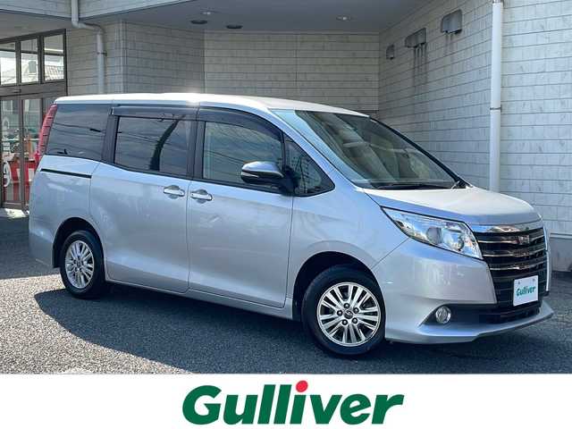 トヨタ ノア G 神奈川県 2016(平28)年 3.6万km シルバーM ワンオーナー/ALPINEナビ(CD/DVD/HDD/SD/BT/フルセグTV)/バックカメラ/ALPINE10.1型フリップダウンモニター/両側パワースライドドア/クルーズコントロール/衝突被害軽減ブレーキ/レーンキープアシスト/横滑り防止装置/オートハイビーム/革調シートカバー/ビルトインETC/オートミラー/オートライト/フロアマット/ドアバイザー/ステアリングスイッチ/保証書/取扱説明書