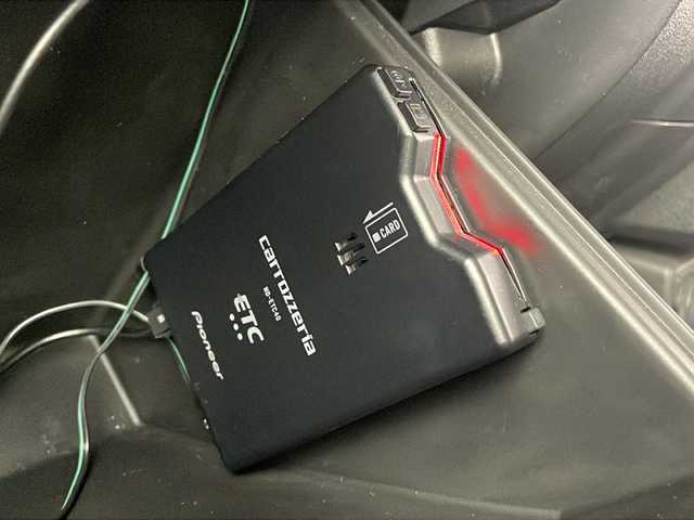 スズキ ジムニー シエラ JC 栃木県 2020(令2)年 4.2万km ブルーイッシュブラックパール3 社外8インチメモリーナビ/CD/DVD/フルセグTV/Bluetooth/バックカメラ/ドライブレコーダー/ETC/クルーズコントロール/LEDヘッドライト/フォグランプ/前席シートヒーター/純正16インチアルミホイール/背面タイヤ/ヘッドライトウォッシャー/衝突軽減ブレーキ/レーンキープアシスト