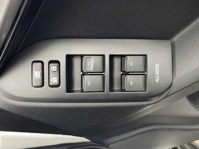 トヨタ ランドクルーザー プラド TX 秋田県 2021(令3)年 4.5万km ホワイトパールクリスタルシャイン ４WD/ワンオーナー　　/パイオニアナビ【AM/FM/BT/CD/DVD】　/フルセグＴＶ　/バックカメラ　/サンルーフ　/ニトロパワー１７インチＡＷ　/ステアリングスィッチ　/前席パワーシート/ＥＴＣ　/スマートキー　/クルーズコントロール/ルーフレール/前席シートヒーター クーラー/コーナーセンサー /ヘッドライトウォッシャー/クリフォードセキュリティー/フォグライト /ウィンカーミラー /社外フロアマット/プッシュスタート /革巻きステアリング/レザーシート/オートマチックハイビーム/オートライト/電格ミラー/レーンキープアシスト/衝突被害軽減システム/ステアリングリモコン/フロントワイパーデアイサー/クリアランスソナー /横滑り防止装置/前後ドライブレコーダー/保証書