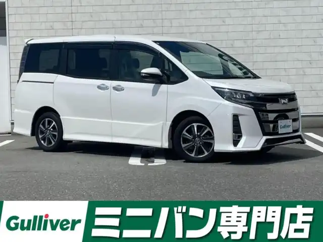 トヨタ ノア Si ダブルバイビー 福岡県 2018(平30)年 4.5万km ホワイトパールクリスタルシャイン 社外７型SDナビ(CD/BT)バックモニタートヨタセーフティーフリップダウンモニター両側パワスラクルコンドラレコETCUSBポート純正LEDヘッドライトプッシュスタートスマートキー