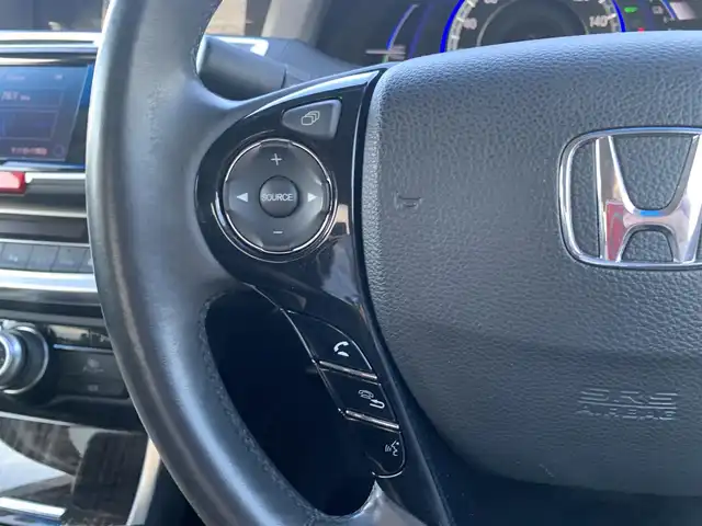 ホンダ アコード ハイブリッド EX 大分県 2015(平27)年 8.5万km ホワイトオーキッドパール ・純正HDDインターナビ/・フルセグ/・バックカメラ/・ナビ連動ETC2.0/・アダプティブクルーズコントロール/・ホンダセンシング/・オートハイビーム/・レーンキープアシスト/・パーキングセンサー/・前席パワーシート/・リアシェード