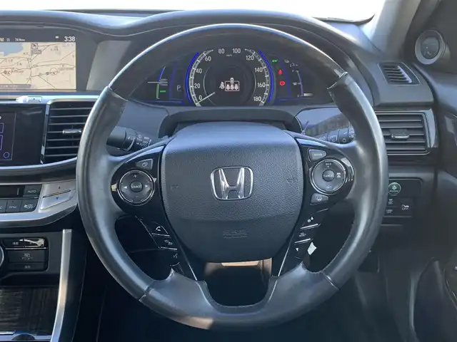 ホンダ アコード ハイブリッド EX 大分県 2015(平27)年 8.5万km ホワイトオーキッドパール ・純正HDDインターナビ/・フルセグ/・バックカメラ/・ナビ連動ETC2.0/・アダプティブクルーズコントロール/・ホンダセンシング/・オートハイビーム/・レーンキープアシスト/・パーキングセンサー/・前席パワーシート/・リアシェード