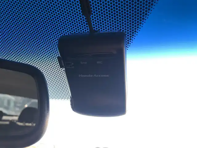 ホンダ アコード ハイブリッド EX 大分県 2015(平27)年 8.5万km ホワイトオーキッドパール ・純正HDDインターナビ/・フルセグ/・バックカメラ/・ナビ連動ETC2.0/・アダプティブクルーズコントロール/・ホンダセンシング/・オートハイビーム/・レーンキープアシスト/・パーキングセンサー/・前席パワーシート/・リアシェード