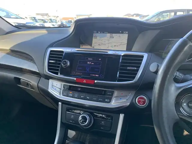 ホンダ アコード ハイブリッド EX 大分県 2015(平27)年 8.5万km ホワイトオーキッドパール ・純正HDDインターナビ/・フルセグ/・バックカメラ/・ナビ連動ETC2.0/・アダプティブクルーズコントロール/・ホンダセンシング/・オートハイビーム/・レーンキープアシスト/・パーキングセンサー/・前席パワーシート/・リアシェード