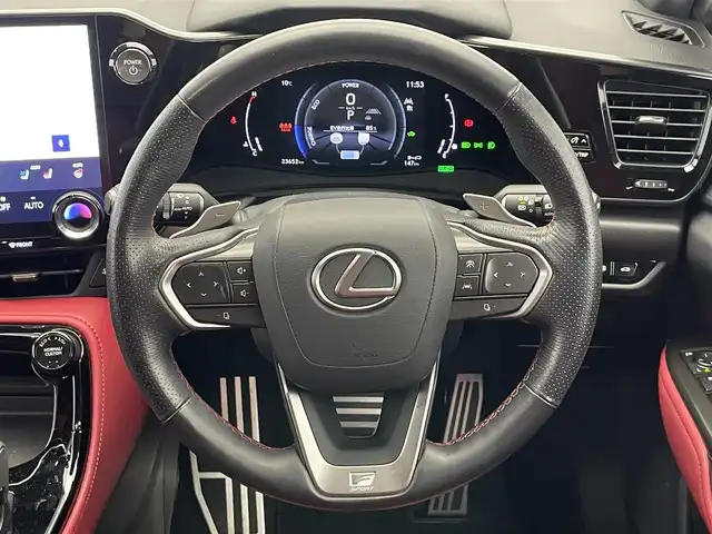 レクサス ＮＸ 350h Fスポーツ 愛知県 2023(令5)年 2.4万km グラファイトブラックガラスフレーク 純正１４型ナビＴＶ　ムーンルーフ　赤黒革　禁煙車　デジタルインナーミラー　全方位カメラ　内蔵型前後ドラレコ　オレンジキャリパー　ＡＣ１００Ｖ　ＨＤＭＩ　ＢＳＭ　ＨＵＤ　衝突軽減　追従クルコン　電動リアゲート　パドルシフト　電動リアゲート　シートヒーター　シートベンチレーション　ハンドルヒーター　ETC2.0　LEDオートライト　フォグランプ　コーナーセンサー　メモリシート　純正フロアマット　電動パーキング　