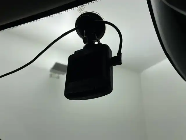 ボルボ Ｖ４０ T3 モメンタム 岡山県 2017(平29)年 3.8万km アイスホワイト 純正HDDナビ【CD/DVD/BT/TV】/バックカメラ/追従型クルーズコントロール/LEDヘッドライト（AUTO機能付）/ビルトインETC/運転席パワーシート/シートメモリ/衝突軽減ブレーキシステム/車線逸脱防止システム/横滑り防止装置/純正17インチアルミホイール/コーナーセンサー後/ドアバイザー/プッシュスタート/パドルシフト/スペアキー１本/保証書/取扱説明書