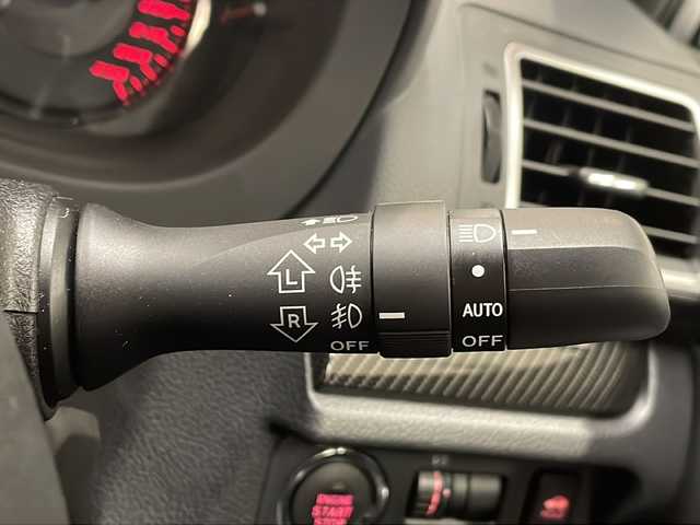 スバル ＷＲＸ Ｓ４ 2．0GT‐S アイサイト 岐阜県 2015(平27)年 5.4万km アイスシルバーメタリック アイサイト/STIエアロ/純正ナビ/Bluetooth/フルセグTV/DVD/バックカメラ/ETC/前席シートヒーター/前席パワーシート/レーダークルーズコントロール/レーンキープ/前後ドライブレコーダー/パドルシフト/電子パーキング/社外AW１８インチ