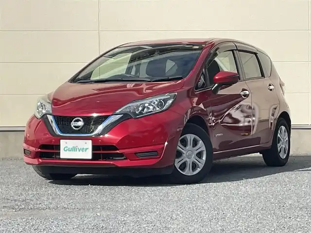 日産 ノート e－パワー X 茨城県 2017(平29)年 8.2万km ガーネットレッド 純正ナビ/（ＴＶ／Ｂｌｕｅｔｏｏｔｈ／ＣＤ／ＤＶＤ）/インテリジェントアラウンドビューモニター/スマートルームミラー/インテリジェントエマージェンシーブレーキ/車線逸脱警報/オートライト/前方ドライブレコーダー/ＥＴＣ/前後コーナーセンサー/衝突軽減防止装置/横滑り防止装置/パーキングセンサー/純正フロアマット/スペアキー/インテリジェントキー