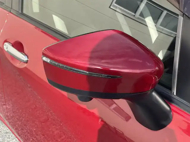 日産 ノート e－パワー X 茨城県 2017(平29)年 8.2万km ガーネットレッド 純正ナビ/（ＴＶ／Ｂｌｕｅｔｏｏｔｈ／ＣＤ／ＤＶＤ）/インテリジェントアラウンドビューモニター/スマートルームミラー/インテリジェントエマージェンシーブレーキ/車線逸脱警報/オートライト/前方ドライブレコーダー/ＥＴＣ/前後コーナーセンサー/衝突軽減防止装置/横滑り防止装置/パーキングセンサー/純正フロアマット/スペアキー/インテリジェントキー