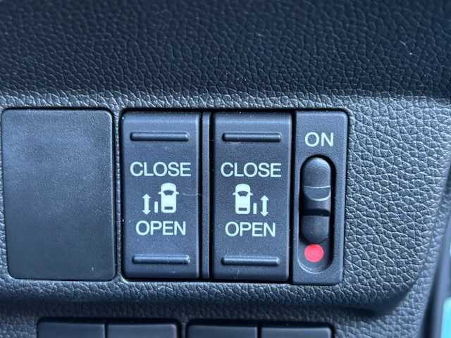 ホンダ フリード＋ G ホンダセンシング 宮城県 2017(平29)年 4.5万km ブルーホライゾンM 登録時走行距離44489ｋｍ/両側パワースライドドア/レーダークルーズコントロール/純正ナビ/・フルセグテレビ/・Bluetooth/純正ドライブレコーダー/バックカメラ/ビルトインＥＴＣ/衝突被害軽減ブレーキ/レーンキープアシスト/ＬＥＤヘッドライト/オートライト/横滑り防止機能/純正アルミホイール/プッシュスタート/スマートキー/ウインカーミラー/電格ミラー/純正フロアマット/後席サンシェード