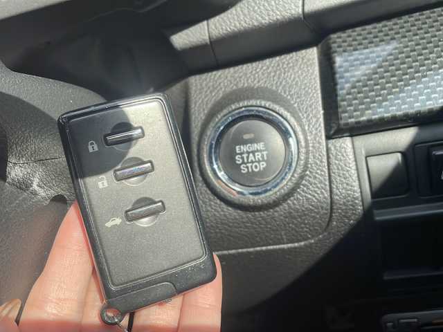 スバル レガシィ ツーリングワゴン 2．0GT DIT 大阪府 2013(平25)年 9万km サテンホワイトパール ダイアトーンプレミアムサラウンド/社外ナビ/バックカメラ/ETC/純正１８インチAW/HIDヘッドライト/フォグランプ/ドライブレコーダー/クルーズコントロール/前席パワーシート/革巻きステアリング/パドルシフト/ヒルアシスト/ウインカーミラー/純正マット/保証書/取扱説明書/スペアキー1本