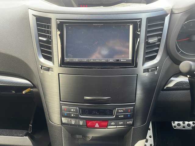 スバル レガシィ ツーリングワゴン 2．0GT DIT 大阪府 2013(平25)年 9万km サテンホワイトパール ダイアトーンプレミアムサラウンド/社外ナビ/バックカメラ/ETC/純正１８インチAW/HIDヘッドライト/フォグランプ/ドライブレコーダー/クルーズコントロール/前席パワーシート/革巻きステアリング/パドルシフト/ヒルアシスト/ウインカーミラー/純正マット/保証書/取扱説明書/スペアキー1本