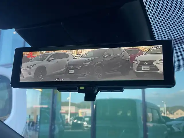 日産 オーラ ニスモ 香川県 2021(令3)年 2.9万km ピュアホワイトパール / スーパーブラック 2トーン 登録時走行距離：28951km/純正9型ナビ/　BT　フルセグTV/全方位カメラ/エマージェンシーブレーキ/レーダークルーズコントロール/レーンキープアシスト/クリアランスソナー/ブラインドスポットモニター/オートハイビーム/LEDヘッドライト/フォグランプ/リアフォグ/電子パーキングブレーキ/置くだけ充電/デジタルインナーミラー/ドライブレコーダー/ビルトインETC2.0/ハーフレザーシート/プッシュスタート/スマートキー