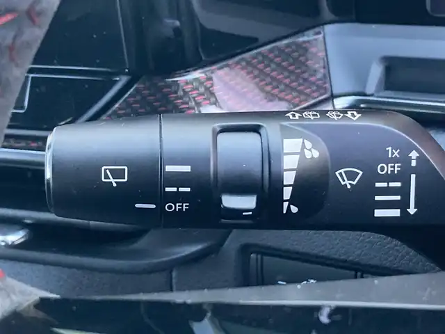 日産 オーラ ニスモ 香川県 2021(令3)年 2.9万km ピュアホワイトパール / スーパーブラック 2トーン 登録時走行距離：28951km/純正9型ナビ/　BT　フルセグTV/全方位カメラ/エマージェンシーブレーキ/レーダークルーズコントロール/レーンキープアシスト/クリアランスソナー/ブラインドスポットモニター/オートハイビーム/LEDヘッドライト/フォグランプ/リアフォグ/電子パーキングブレーキ/置くだけ充電/デジタルインナーミラー/ドライブレコーダー/ビルトインETC2.0/ハーフレザーシート/プッシュスタート/スマートキー