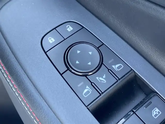 日産 オーラ ニスモ 香川県 2021(令3)年 2.9万km ピュアホワイトパール / スーパーブラック 2トーン 登録時走行距離：28951km/純正9型ナビ/　BT　フルセグTV/全方位カメラ/エマージェンシーブレーキ/レーダークルーズコントロール/レーンキープアシスト/クリアランスソナー/ブラインドスポットモニター/オートハイビーム/LEDヘッドライト/フォグランプ/リアフォグ/電子パーキングブレーキ/置くだけ充電/デジタルインナーミラー/ドライブレコーダー/ビルトインETC2.0/ハーフレザーシート/プッシュスタート/スマートキー