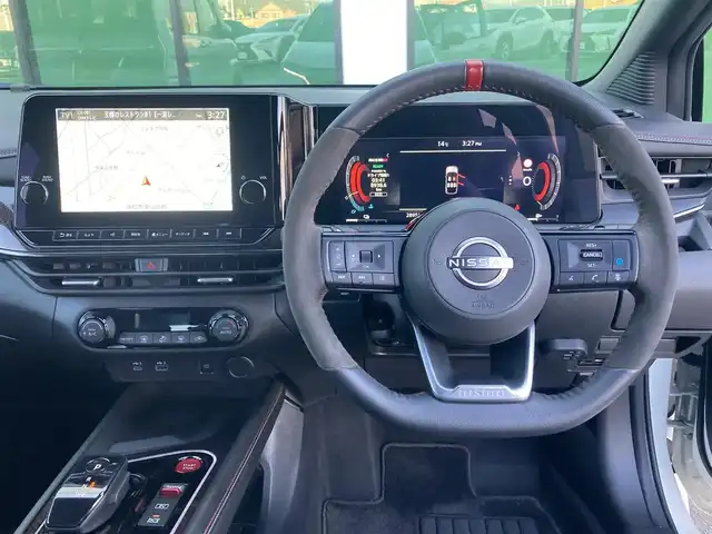 日産 オーラ ニスモ 香川県 2021(令3)年 2.9万km ピュアホワイトパール / スーパーブラック 2トーン 登録時走行距離：28951km/純正9型ナビ/　BT　フルセグTV/全方位カメラ/エマージェンシーブレーキ/レーダークルーズコントロール/レーンキープアシスト/クリアランスソナー/ブラインドスポットモニター/オートハイビーム/LEDヘッドライト/フォグランプ/リアフォグ/電子パーキングブレーキ/置くだけ充電/デジタルインナーミラー/ドライブレコーダー/ビルトインETC2.0/ハーフレザーシート/プッシュスタート/スマートキー