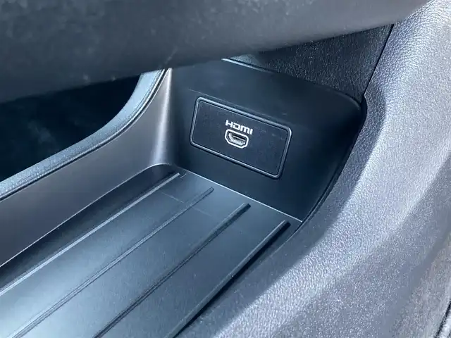 日産 オーラ ニスモ 香川県 2021(令3)年 2.9万km ピュアホワイトパール / スーパーブラック 2トーン 登録時走行距離：28951km/純正9型ナビ/　BT　フルセグTV/全方位カメラ/エマージェンシーブレーキ/レーダークルーズコントロール/レーンキープアシスト/クリアランスソナー/ブラインドスポットモニター/オートハイビーム/LEDヘッドライト/フォグランプ/リアフォグ/電子パーキングブレーキ/置くだけ充電/デジタルインナーミラー/ドライブレコーダー/ビルトインETC2.0/ハーフレザーシート/プッシュスタート/スマートキー