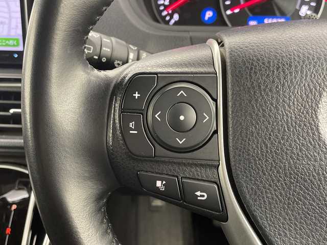 トヨタ ヴォクシー ZS 煌Ⅲ 大分県 2020(令2)年 5.6万km ホワイトパールクリスタルシャイン 社外ナビ（Ｂｌｕｅｔｏｏｔｈ，ＤＶＤ，フルセグＴＶ）　/後席モニター　/両側パワースライド　/セーフティーセンス　/クルーズコントロール　/オートハイビーム　/前後ドラレコ　/ＬＥＤヘッドライト　/ＥＴＣ/ハーフレザーシート/純正ホイール