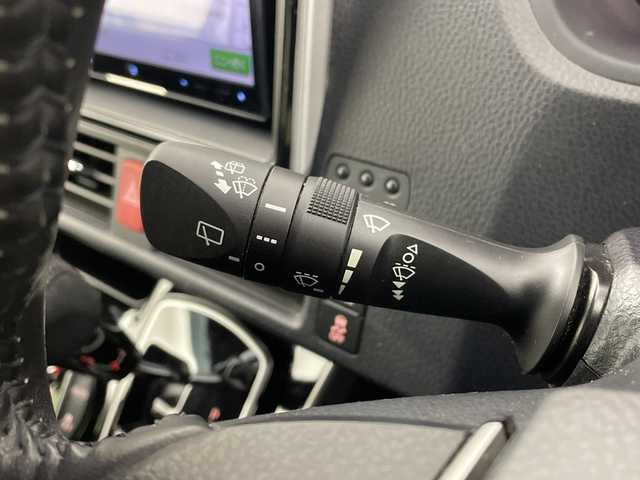 トヨタ ヴォクシー ZS 煌Ⅲ 大分県 2020(令2)年 5.6万km ホワイトパールクリスタルシャイン 社外ナビ（Ｂｌｕｅｔｏｏｔｈ，ＤＶＤ，フルセグＴＶ）　/後席モニター　/両側パワースライド　/セーフティーセンス　/クルーズコントロール　/オートハイビーム　/前後ドラレコ　/ＬＥＤヘッドライト　/ＥＴＣ/ハーフレザーシート/純正ホイール