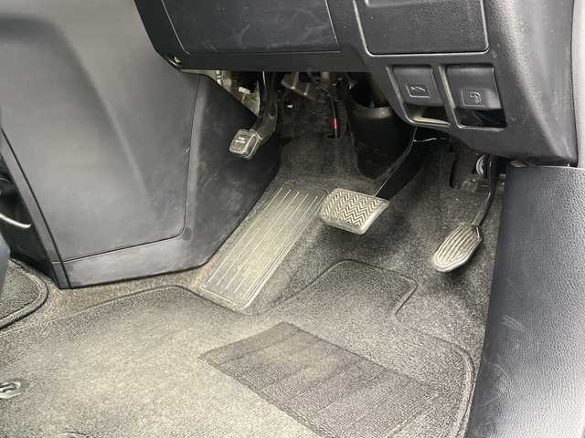 トヨタ ヴォクシー ZS 煌Ⅲ 大分県 2020(令2)年 5.6万km ホワイトパールクリスタルシャイン 社外ナビ（Ｂｌｕｅｔｏｏｔｈ，ＤＶＤ，フルセグＴＶ）　/後席モニター　/両側パワースライド　/セーフティーセンス　/クルーズコントロール　/オートハイビーム　/前後ドラレコ　/ＬＥＤヘッドライト　/ＥＴＣ/ハーフレザーシート/純正ホイール