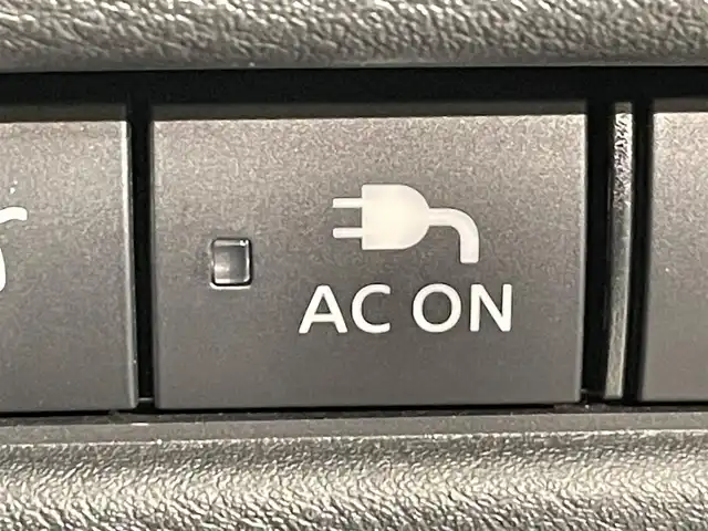 日産 エクストレイル G e－4ORCE 愛知県 2023(令5)年 3.4万km ブリリアントホワイトパール 純正１２．３インチナビ　/（AM/FM/フルセグTV/Bluetooth/USB/CarPlay)/アラウンドビューモニター　/プロパイロット　/自動駐車システム（プロパイロットパーキング）　/ＡＣ１００Ｖ　/ビルトインＥＴＣ２．０　/全席シートヒーター　/電動バックドア　/デジタルインナーミラー　/ワイヤレス充電　/ブラインドスポットモニター（ＢＳＭ）/ヘッドアップディスプレイ（HUD）/メモリ機能付パワーシート/クリアランスソナー/車線逸脱警報/LEDヘッドライト/LEDフォグランプ/黒レザーシート