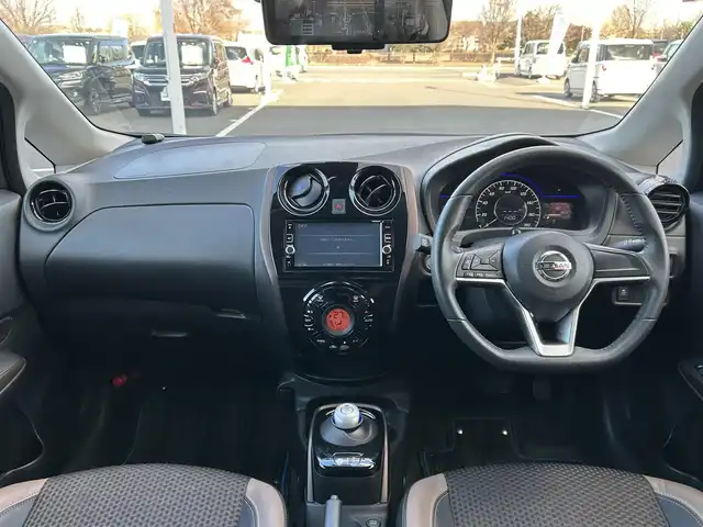 日産 ノート メダリスト 栃木県 2017(平29)年 3.9万km ダークメタルグレー 衝突被害軽減ブレーキ/純正7インチナビ/フルセグTV/DVD/Bluetooth/AUX/SD/全方位カメラ/ETC/前ドライブレコーダー/ハーフレザー/プッシュEgスタート/ステアリングリモコン/LEDオートライト/レーンキープアシスト/スマートルームミラー/純正フロアマット/純正15インチAW/アイドリングストップ/横滑り防止装置