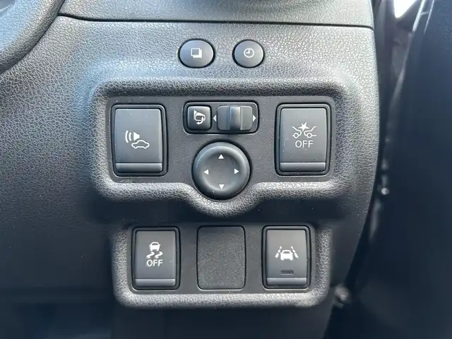 日産 ノート メダリスト 栃木県 2017(平29)年 3.9万km ダークメタルグレー 衝突被害軽減ブレーキ/純正7インチナビ/フルセグTV/DVD/Bluetooth/AUX/SD/全方位カメラ/ETC/前ドライブレコーダー/ハーフレザー/プッシュEgスタート/ステアリングリモコン/LEDオートライト/レーンキープアシスト/スマートルームミラー/純正フロアマット/純正15インチAW/アイドリングストップ/横滑り防止装置