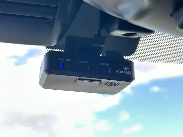 日産 ノート メダリスト 栃木県 2017(平29)年 3.9万km ダークメタルグレー 衝突被害軽減ブレーキ/純正7インチナビ/フルセグTV/DVD/Bluetooth/AUX/SD/全方位カメラ/ETC/前ドライブレコーダー/ハーフレザー/プッシュEgスタート/ステアリングリモコン/LEDオートライト/レーンキープアシスト/スマートルームミラー/純正フロアマット/純正15インチAW/アイドリングストップ/横滑り防止装置