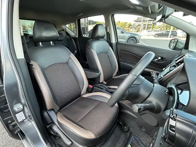 日産 ノート メダリスト 栃木県 2017(平29)年 3.9万km ダークメタルグレー 衝突被害軽減ブレーキ/純正7インチナビ/フルセグTV/DVD/Bluetooth/AUX/SD/全方位カメラ/ETC/前ドライブレコーダー/ハーフレザー/プッシュEgスタート/ステアリングリモコン/LEDオートライト/レーンキープアシスト/スマートルームミラー/純正フロアマット/純正15インチAW/アイドリングストップ/横滑り防止装置