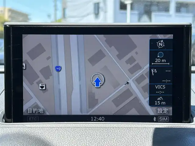 アウディ Ａ３ スポーツバック 1．4 TFSI 福岡県 2015(平27)年 6万km グレイシアホワイトメタリック 純正メーカーメモリナビ/　(AM/FM/CD/DVD/Bluetooth/フルセグTV)/バックカメラ/ドライバーアシスト/・パーキングシステム/・横滑り防止/・スピードオーバー警告/・パーキングブレーキ/・ドライバー疲労探知システム/・レインセンサー/パドルシフト/スタートストップシステム/ヒルホールドアシスト/オートライト/ステアリングスイッチ/(ユピテル)前後方ドライブレコーダー/ETC/USBポート/フロント/リヤセンターアームレスト/スペアキー×1/保証書/取扱説明書/ナビ取扱説明書