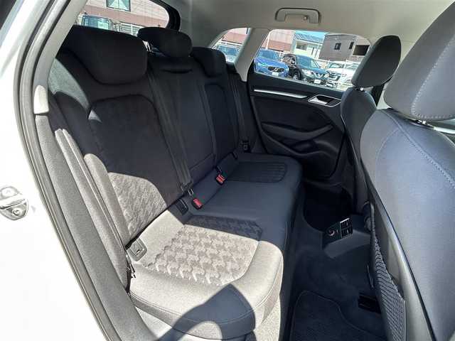 アウディ Ａ３ スポーツバック 1．4 TFSI 福岡県 2015(平27)年 6万km グレイシアホワイトメタリック 純正メーカーメモリナビ/　(AM/FM/CD/DVD/Bluetooth/フルセグTV)/バックカメラ/ドライバーアシスト/・パーキングシステム/・横滑り防止/・スピードオーバー警告/・パーキングブレーキ/・ドライバー疲労探知システム/・レインセンサー/パドルシフト/スタートストップシステム/ヒルホールドアシスト/オートライト/ステアリングスイッチ/(ユピテル)前後方ドライブレコーダー/ETC/USBポート/フロント/リヤセンターアームレスト/スペアキー×1/保証書/取扱説明書/ナビ取扱説明書