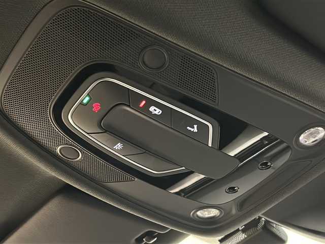 アウディ Ａ４ アバント2．0TFSIスポーツ 新潟県 2018(平30)年 3.6万km グレイシアホワイトメタリック メーカーオプション/Sラインパッケージ/-S line バンパー/-ドアシルトリム S lineロゴ/-S lineエクステリアロゴ/-ヘッドライニング ブラック/-デコラティブパネルマットブラッシュトアルミニウム/-アルミホイール 5ツインスポークスターデザイン 8J×18/-スポーツサスペンション/-スプリントクロス/レザー S lineロゴ/-スポーツシート（フロント）/-シートヒーター（フロント）/-LEDヘッドライト/-LEDリヤコンビネーションライト/-LEDインテリアライティング/バーチャルコックピット/マトリクスLEDヘッドライトパッケージ/-マトリクスLEDヘッドライト/-ヘッドライトウォッシャー/プライバシーガラス/主要装備/純正MMIナビ（TV/DVD/BT）/Apple Car play/バックカメラ/クリアランスソナー/アダプティクルーズコントロール/アウディアクティブレーンアシスト/アウディプレセンスシティ/パーキングエイド/ダンピングコントロール付Sスポーツサスペンション/パワーシート/シートヒーター/オートマチックテールゲート/純正18アルミ/2.0ETC