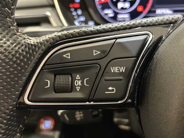 アウディ Ａ４ アバント2．0TFSIスポーツ 新潟県 2018(平30)年 3.6万km グレイシアホワイトメタリック メーカーオプション/Sラインパッケージ/-S line バンパー/-ドアシルトリム S lineロゴ/-S lineエクステリアロゴ/-ヘッドライニング ブラック/-デコラティブパネルマットブラッシュトアルミニウム/-アルミホイール 5ツインスポークスターデザイン 8J×18/-スポーツサスペンション/-スプリントクロス/レザー S lineロゴ/-スポーツシート（フロント）/-シートヒーター（フロント）/-LEDヘッドライト/-LEDリヤコンビネーションライト/-LEDインテリアライティング/バーチャルコックピット/マトリクスLEDヘッドライトパッケージ/-マトリクスLEDヘッドライト/-ヘッドライトウォッシャー/プライバシーガラス/主要装備/純正MMIナビ（TV/DVD/BT）/Apple Car play/バックカメラ/クリアランスソナー/アダプティクルーズコントロール/アウディアクティブレーンアシスト/アウディプレセンスシティ/パーキングエイド/ダンピングコントロール付Sスポーツサスペンション/パワーシート/シートヒーター/オートマチックテールゲート/純正18アルミ/2.0ETC