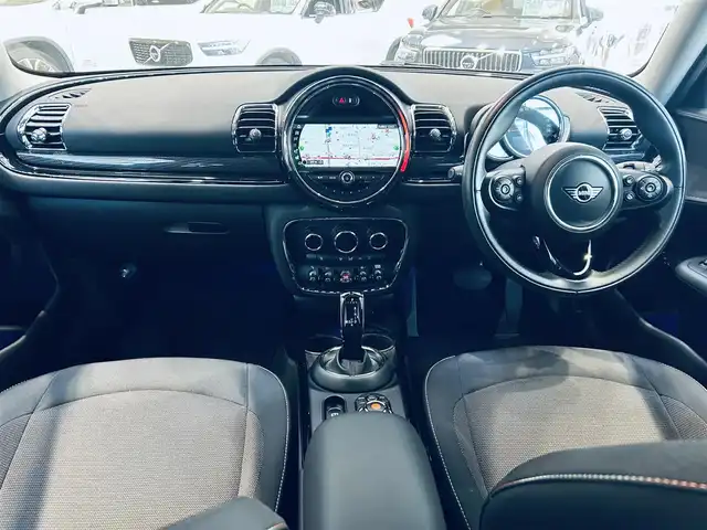 ＭＩＮＩ ＢＭＷ ミニ クラブマン クーパーD 大阪府 2020(令2)年 1.6万km チリ・レッド ペッパーP/インテリジェントセーフティ/純正ナビ/バックカメラ/ACC/クリアランスソナー/純正17インチAW/LEDヘッドライト/ETC/ドラレコ/USB/Bluetooth