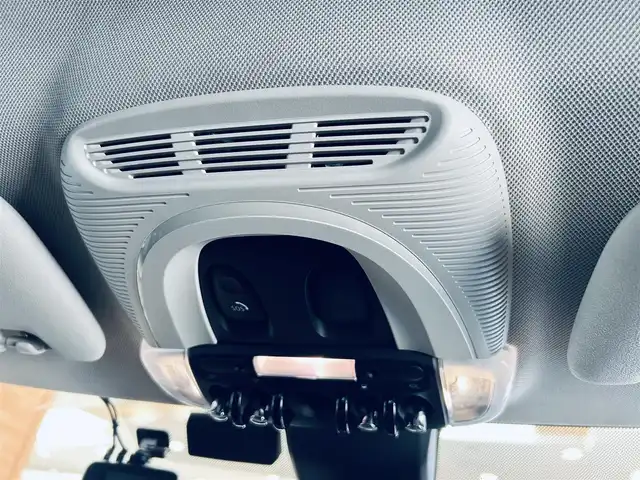 ＭＩＮＩ ＢＭＷ ミニ クラブマン クーパーD 大阪府 2020(令2)年 1.6万km チリ・レッド ペッパーP/インテリジェントセーフティ/純正ナビ/バックカメラ/ACC/クリアランスソナー/純正17インチAW/LEDヘッドライト/ETC/ドラレコ/USB/Bluetooth