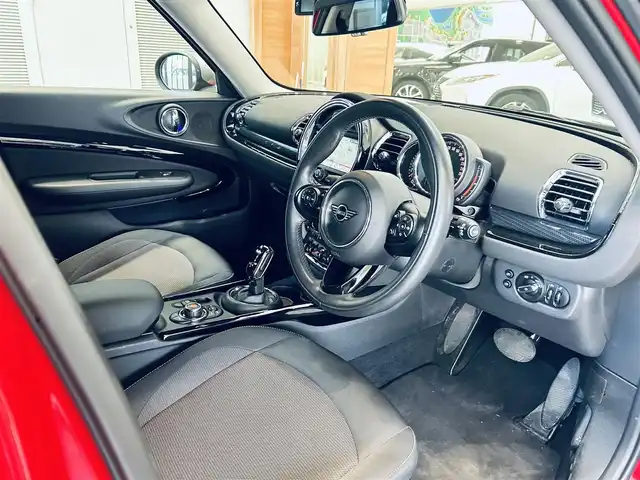 ＭＩＮＩ ＢＭＷ ミニ クラブマン クーパーD 大阪府 2020(令2)年 1.6万km チリ・レッド ペッパーP/インテリジェントセーフティ/純正ナビ/バックカメラ/ACC/クリアランスソナー/純正17インチAW/LEDヘッドライト/ETC/ドラレコ/USB/Bluetooth