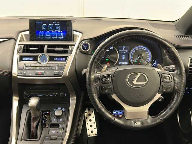 レクサス ＮＸ 300h Fスポーツ 道央・札幌 2016(平28)年 11.5万km グラファイトブラックガラスフレーク /4WD//純正SDナビ/（CD/DVD/フルセグTV//Bluetooth/MSV/SD/AUX/USB）//バックカメラ//レザーシート//ビルトインETC//前席パワーシート//シートヒーター//ベンチレーション//メモリーシート//ステアリングヒーター//オートライト//LEDヘッドライト//パドルシフト//横滑り防止装置//フォグランプ//スマートキー//プッシュスタート//ステアリングスイッチ//純正18インチアルミホイール//純正フロアマット