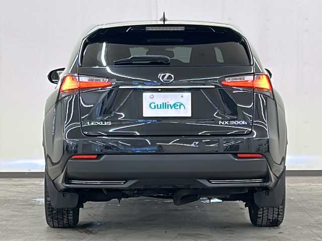 レクサス ＮＸ 300h Fスポーツ 道央・札幌 2016(平28)年 11.5万km グラファイトブラックガラスフレーク /4WD//純正SDナビ/（CD/DVD/フルセグTV//Bluetooth/MSV/SD/AUX/USB）//バックカメラ//レザーシート//ビルトインETC//前席パワーシート//シートヒーター//ベンチレーション//メモリーシート//ステアリングヒーター//オートライト//LEDヘッドライト//パドルシフト//横滑り防止装置//フォグランプ//スマートキー//プッシュスタート//ステアリングスイッチ//純正18インチアルミホイール//純正フロアマット