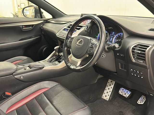 レクサス ＮＸ 300h Fスポーツ 道央・札幌 2016(平28)年 11.5万km グラファイトブラックガラスフレーク /4WD//純正SDナビ/（CD/DVD/フルセグTV//Bluetooth/MSV/SD/AUX/USB）//バックカメラ//レザーシート//ビルトインETC//前席パワーシート//シートヒーター//ベンチレーション//メモリーシート//ステアリングヒーター//オートライト//LEDヘッドライト//パドルシフト//横滑り防止装置//フォグランプ//スマートキー//プッシュスタート//ステアリングスイッチ//純正18インチアルミホイール//純正フロアマット