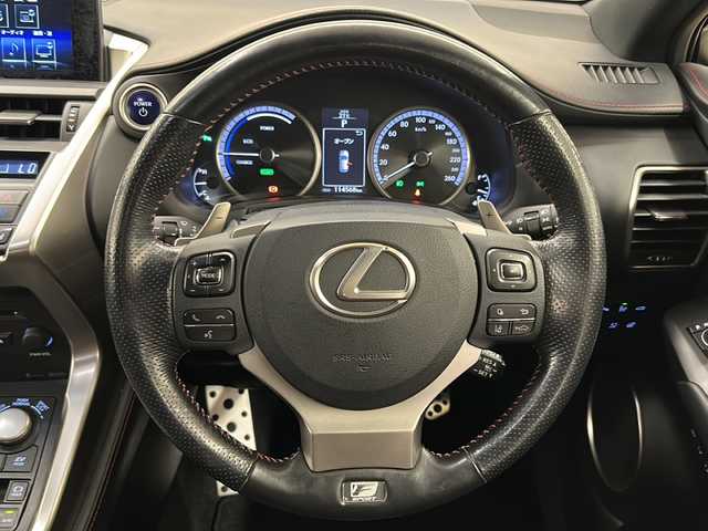 レクサス ＮＸ 300h Fスポーツ 道央・札幌 2016(平28)年 11.5万km グラファイトブラックガラスフレーク /4WD//純正SDナビ/（CD/DVD/フルセグTV//Bluetooth/MSV/SD/AUX/USB）//バックカメラ//レザーシート//ビルトインETC//前席パワーシート//シートヒーター//ベンチレーション//メモリーシート//ステアリングヒーター//オートライト//LEDヘッドライト//パドルシフト//横滑り防止装置//フォグランプ//スマートキー//プッシュスタート//ステアリングスイッチ//純正18インチアルミホイール//純正フロアマット