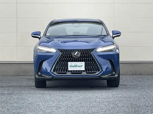 レクサス ＮＸ 350h バージョンL 茨城県 2022(令4)年 1.6万km セレスティアルブルーガラスフレーク 14インチ純正ナビ/レクサスセーフティセンス/パノラミックビューカメラ/カラーヘッドアップディスプレイ/ステアリングヒーター/BSM/レーダークルーズコントロール/デジタルインナーミラー/三眼LEDヘッドライト/パワーメモリーシートヒーター/全席シートヒーター/前席シートベンチレーション/純正ドライブレコーダー/パドルシフト/電子式パーキング/オートワイパー/オートライト