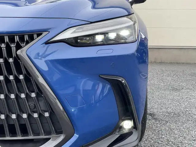 レクサス ＮＸ 350h バージョンL 茨城県 2022(令4)年 1.6万km セレスティアルブルーガラスフレーク 14インチ純正ナビ/レクサスセーフティセンス/パノラミックビューカメラ/カラーヘッドアップディスプレイ/ステアリングヒーター/BSM/レーダークルーズコントロール/デジタルインナーミラー/三眼LEDヘッドライト/パワーメモリーシートヒーター/全席シートヒーター/前席シートベンチレーション/純正ドライブレコーダー/パドルシフト/電子式パーキング/オートワイパー/オートライト
