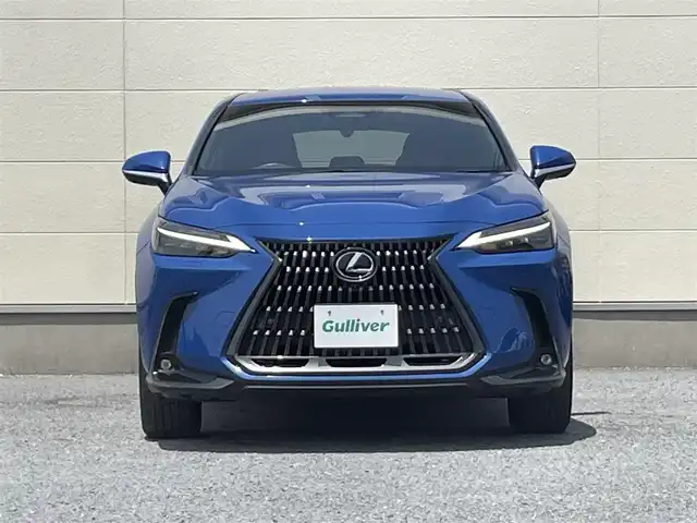 レクサス ＮＸ 350h バージョンL 茨城県 2022(令4)年 1.6万km セレスティアルブルーガラスフレーク 14インチ純正ナビ/レクサスセーフティセンス/パノラミックビューカメラ/カラーヘッドアップディスプレイ/ステアリングヒーター/BSM/レーダークルーズコントロール/デジタルインナーミラー/三眼LEDヘッドライト/パワーメモリーシートヒーター/全席シートヒーター/前席シートベンチレーション/純正ドライブレコーダー/パドルシフト/電子式パーキング/オートワイパー/オートライト