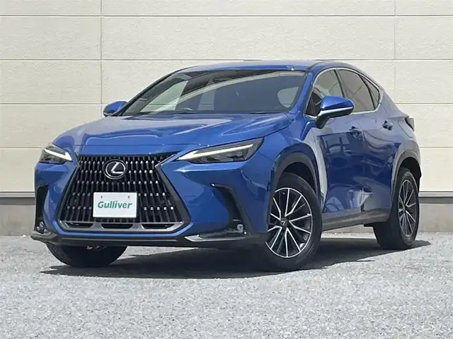 レクサス ＮＸ 350h バージョンL 茨城県 2022(令4)年 1.6万km セレスティアルブルーガラスフレーク 14インチ純正ナビ/レクサスセーフティセンス/パノラミックビューカメラ/カラーヘッドアップディスプレイ/ステアリングヒーター/BSM/レーダークルーズコントロール/デジタルインナーミラー/三眼LEDヘッドライト/パワーメモリーシートヒーター/全席シートヒーター/前席シートベンチレーション/純正ドライブレコーダー/パドルシフト/電子式パーキング/オートワイパー/オートライト