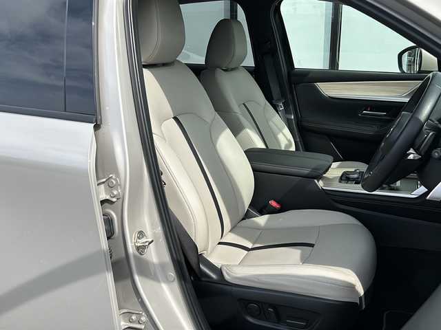 マツダ ＣＸ－６０ XD Lパッケージ 山形県 2023(令5)年 2.5万km プラチナクォーツメタリック ４WD/スマートブレーキサポート/ブラインドスポットモニター/ヘッドアップディスプレイ/純正ナビ/（AM/FM/Bluetooth）/アラウンドビューモニター/純正フロアマット/ステアリングヒーター/パドルシフト/電動パーキングブレーキ/レーダークルーズコントロール/DN席シートヒーター/ビルトインETC/スマートキー/純正アルミホイール/電動格納ミラー