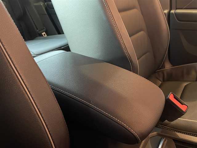 フォルクスワーゲン ティグアン TDI 4モーション Rライン ブラックスタイル 愛知県 2018(平30)年 3.4万km オリックスホワイトマザーオブパールエフェクト 純正ナビ/　CD/DVD/USB/SD/BT/AppleCarPlay/フルセグTV/360°カメラ/デジタルメータークラスター/ジェスチャーコントロール/アダプティブシャシーコントロール/アダプティブクルーズコントロール/レーンキープアシスト/ブラインドスポットモニター/パドルシフト/レザーシート/パワーシート/全席シートヒーター/LEDヘッドライト/ダイナミックライトアシスト/ハンズフリーパワーテールゲート/保証書/取扱説明書/スペアキー