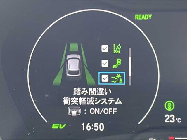 ホンダ ヴェゼル ハイブリッド e:HEV Z 三重県 2023(令5)年 0.5万km サンドカーキパール 禁煙車/純正9インチナビ/・フルセグ・CD・DVD・Bluetooth・SD・iPod/バックカメラ/ホンダセンシング/パワーバックドア/ハンズフリーパワーバックドア/ブラインドスポットモニター/前席シートヒーター/レーダークルーズコントロール/パドルシフト/デジタルインナーミラー/LEDシーケンシャルライト/ステアリングヒーター/前後ドライブレコーダー/ETC/電動パーキング/ブレーキホールド