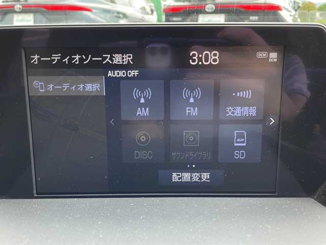 トヨタ クラウン ハイブリッド RS アドバンス 兵庫県 2018(平30)年 9万km ホワイトパールクリスタルシャイン サンルーフ/純正8型ナビ/アラウンドビューモニター/衝突軽減装置/ブラインドスポットモニター/レーダークルーズコントロール/クリアランスソナー/リアクロストラフィックアラート/パーキングサポートブレーキ/ロードサインアシスト/リアカメラディテクション/ヘッドアップディスプレイ/オートマチックハイビーム/先行車発信告知/電動パーキングブレーキ/オートホールド/前席パワーシート（メモリー付き）/前席シートヒーター、ベンチレーション/ハンドルヒーター/デジタルインナーミラー/電動格納ミラー/前方ドラレコ/ビルトインETC2.0/純正フロアマット